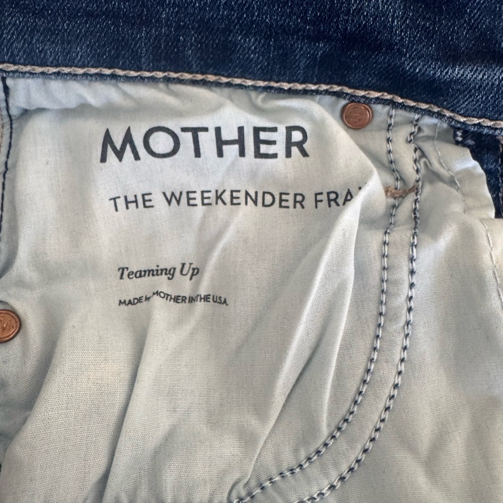 MOTHER Jeans The Weekender Fray “Teaming Up” - Picture 9 of 11